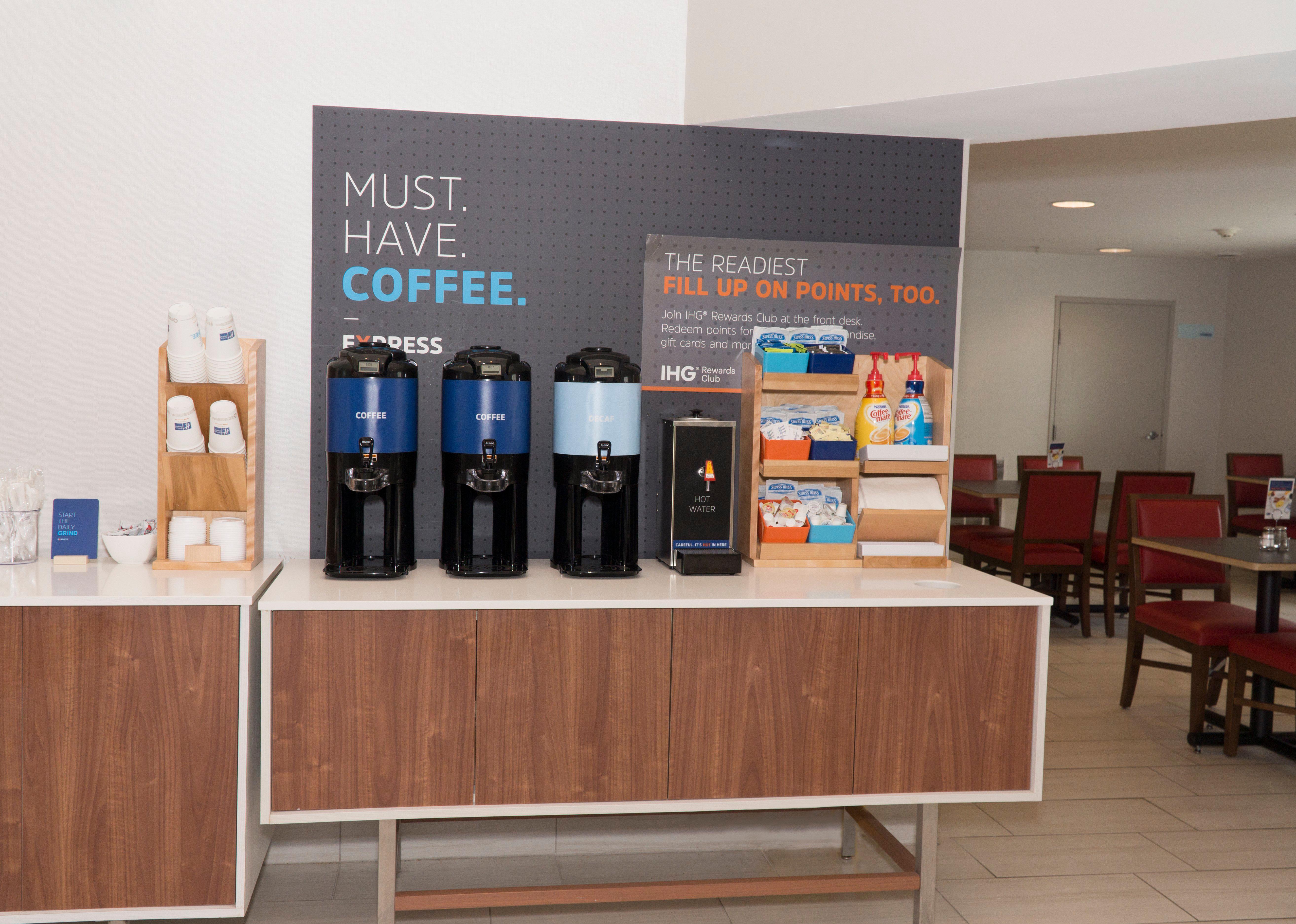 Holiday Inn Express Hotel & Suites Madison By Ihg Eksteriør billede