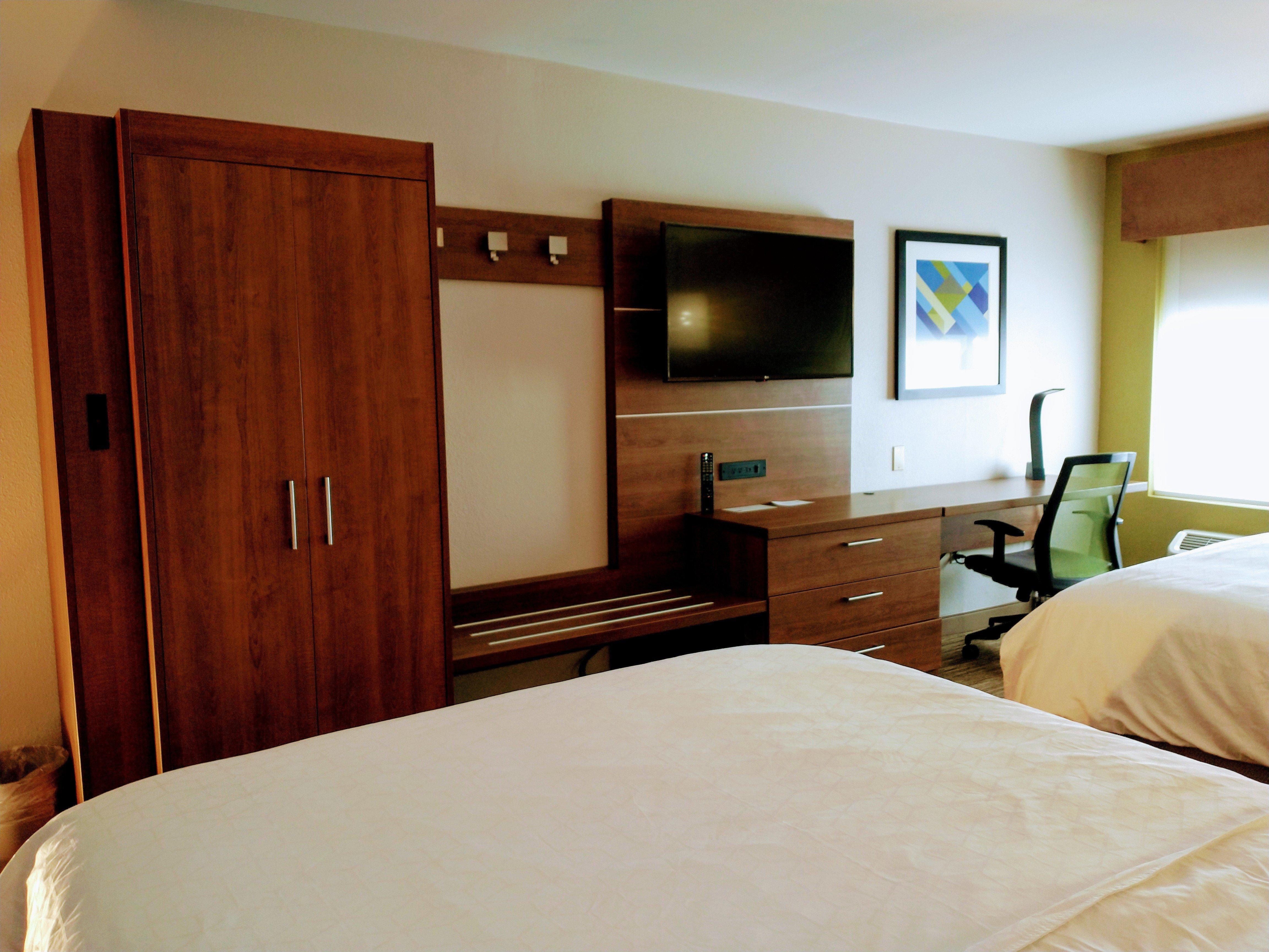 Holiday Inn Express Hotel & Suites Madison By Ihg Eksteriør billede