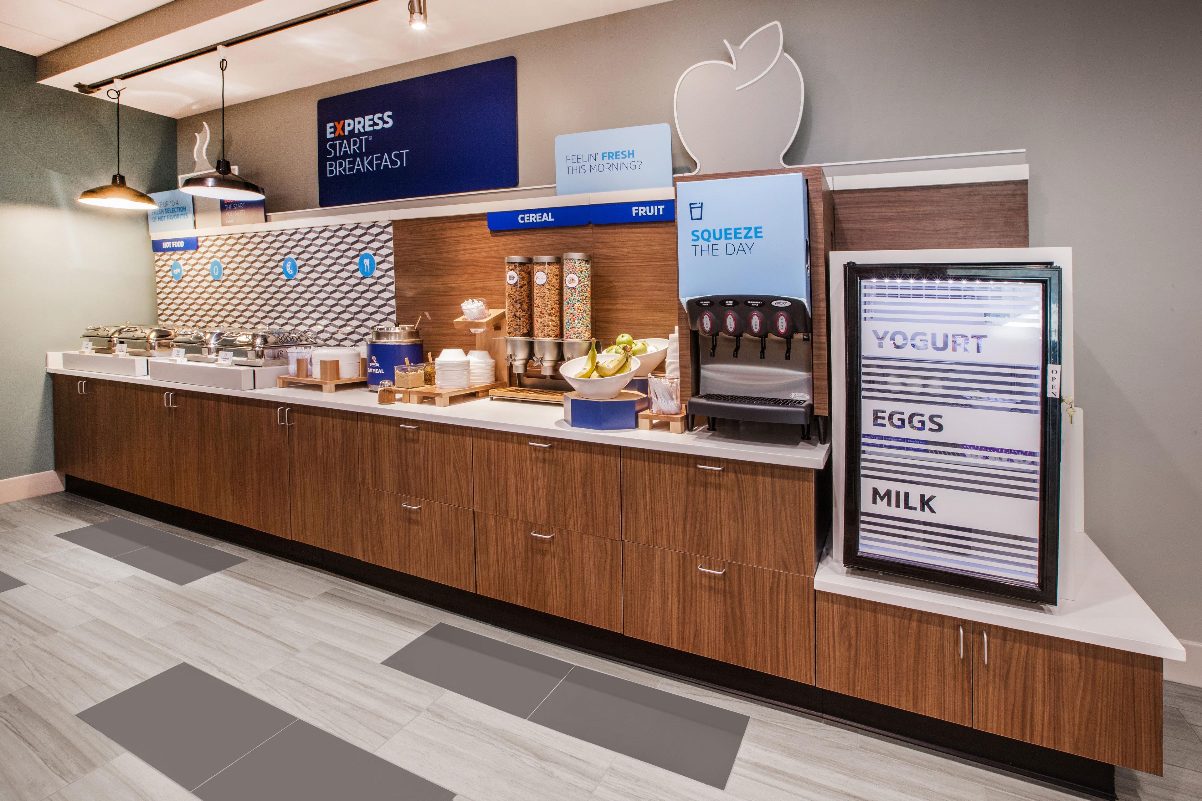 Holiday Inn Express Hotel & Suites Madison By Ihg Eksteriør billede