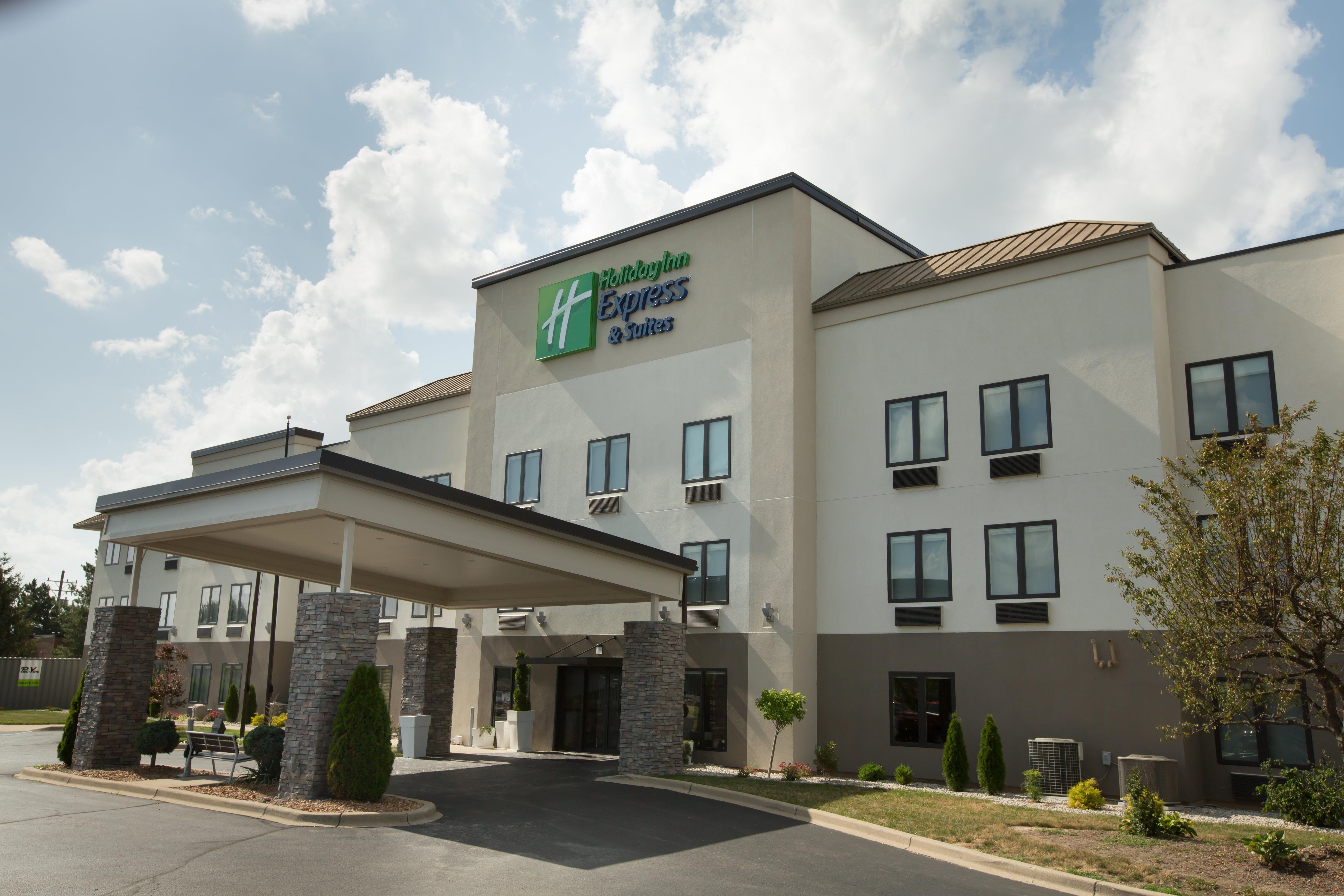 Holiday Inn Express Hotel & Suites Madison By Ihg Eksteriør billede