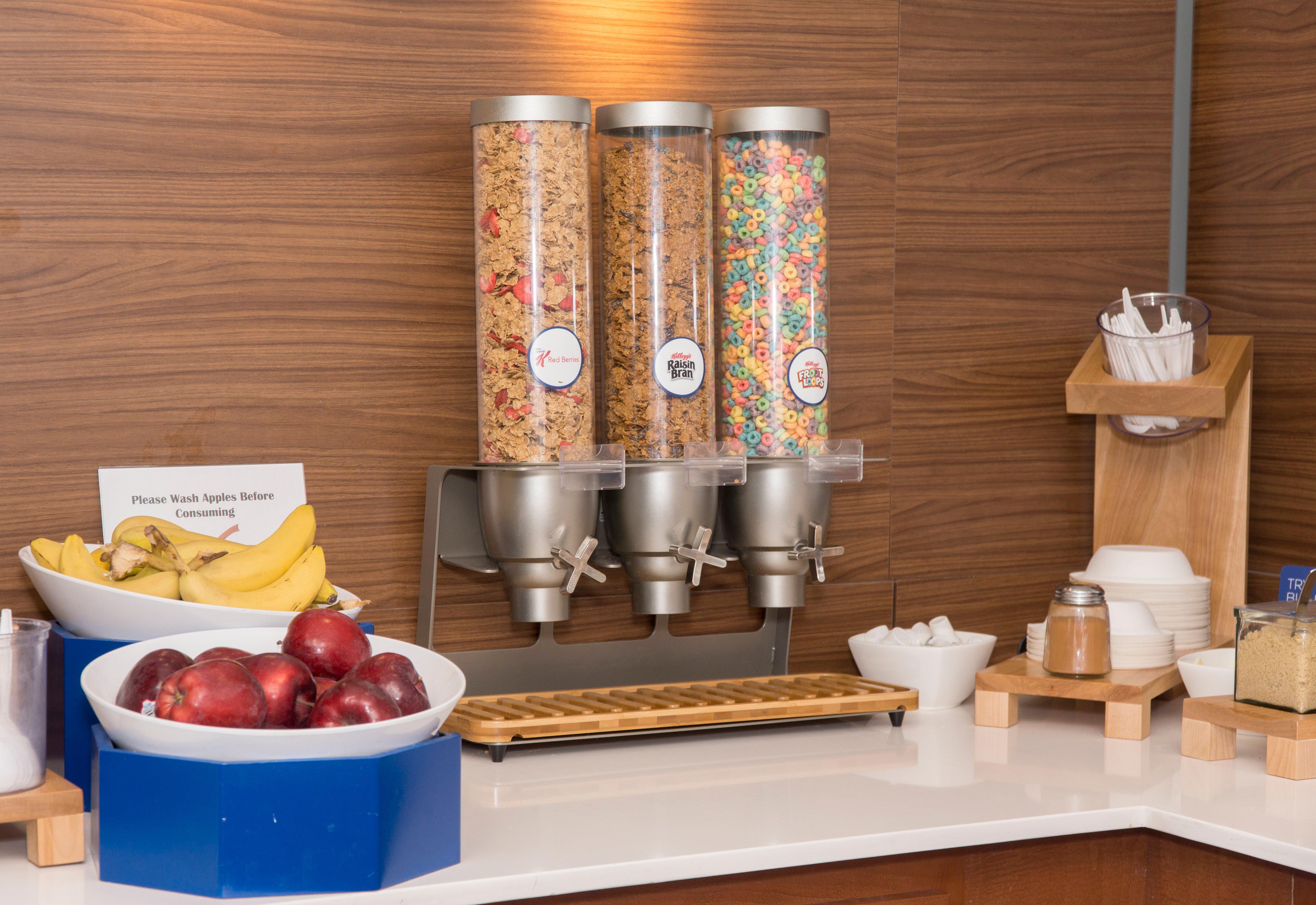 Holiday Inn Express Hotel & Suites Madison By Ihg Eksteriør billede